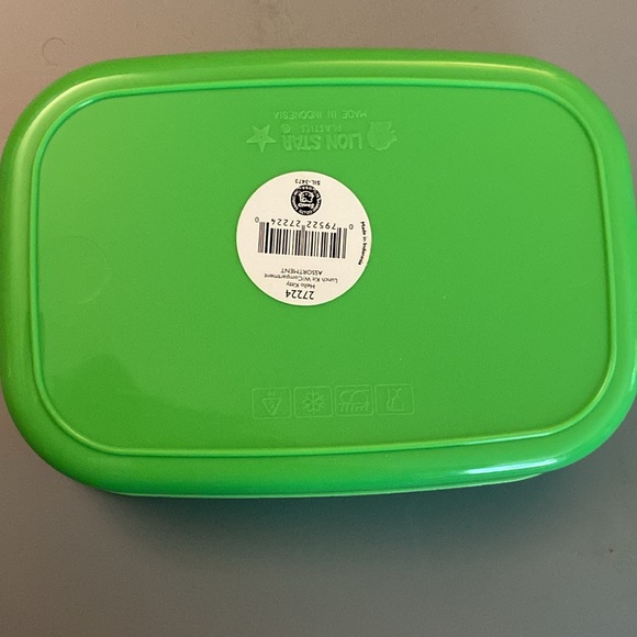 HELLO KITTY SANRIO Green Lunch Kit Compartment Plastic Box Lion Star - Picture 2 of 3